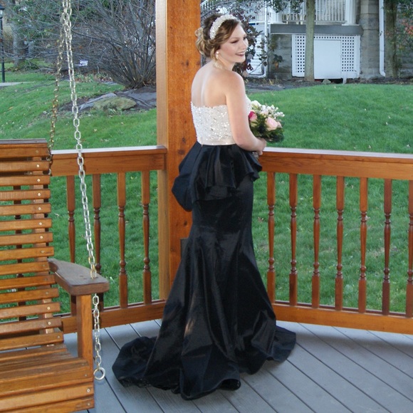 Mac Duggal Formal Dress - Picture 4 of 5